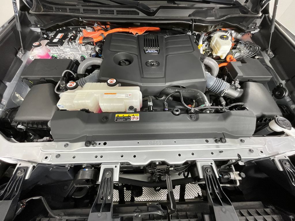 Used 2023 Toyota Sequoia SR5 w/ SR5 Premium Package AWD/4WD image 29