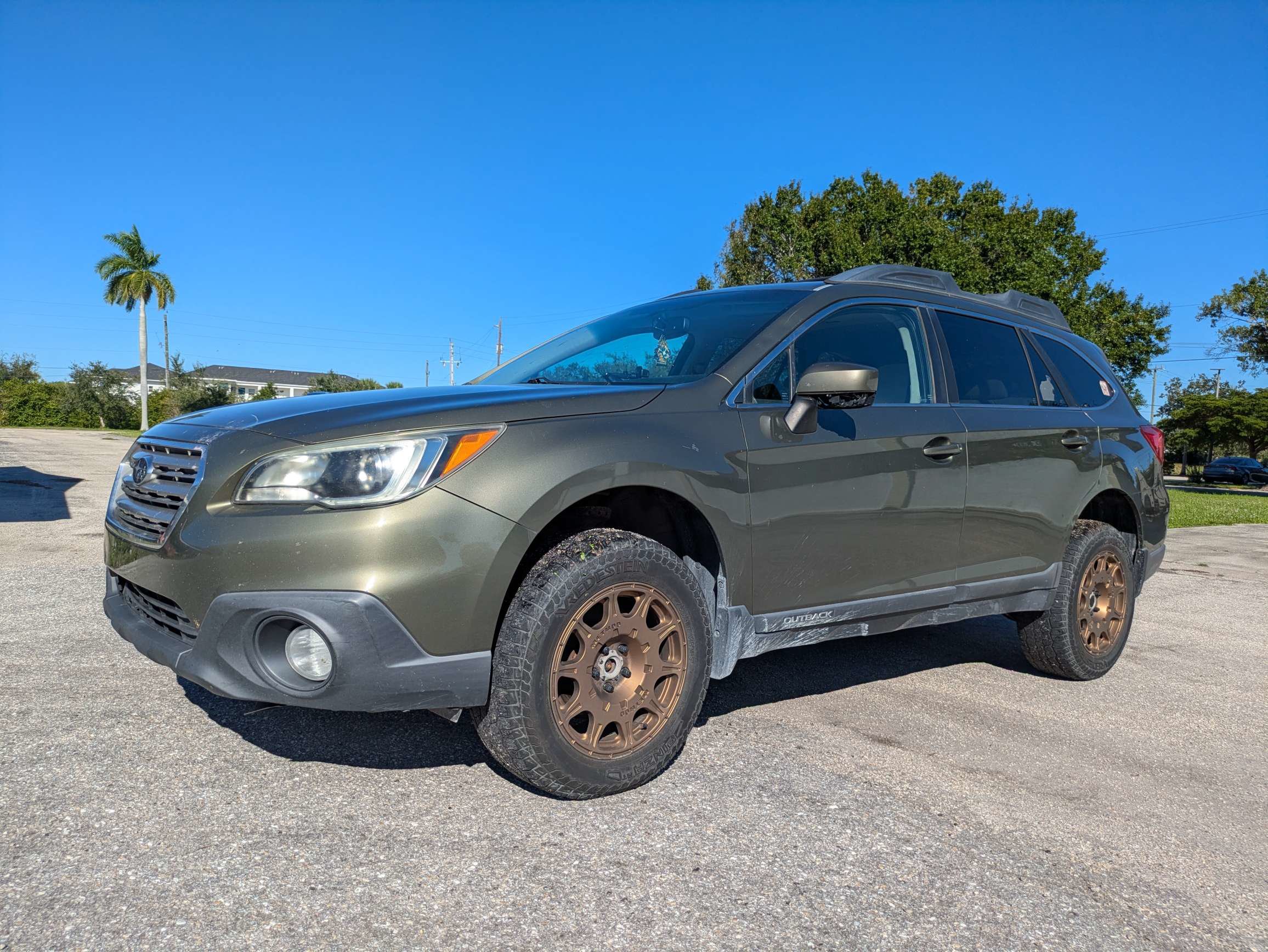 Used 2015 Subaru Outback 2.5i Premium AWD/4WD image 11