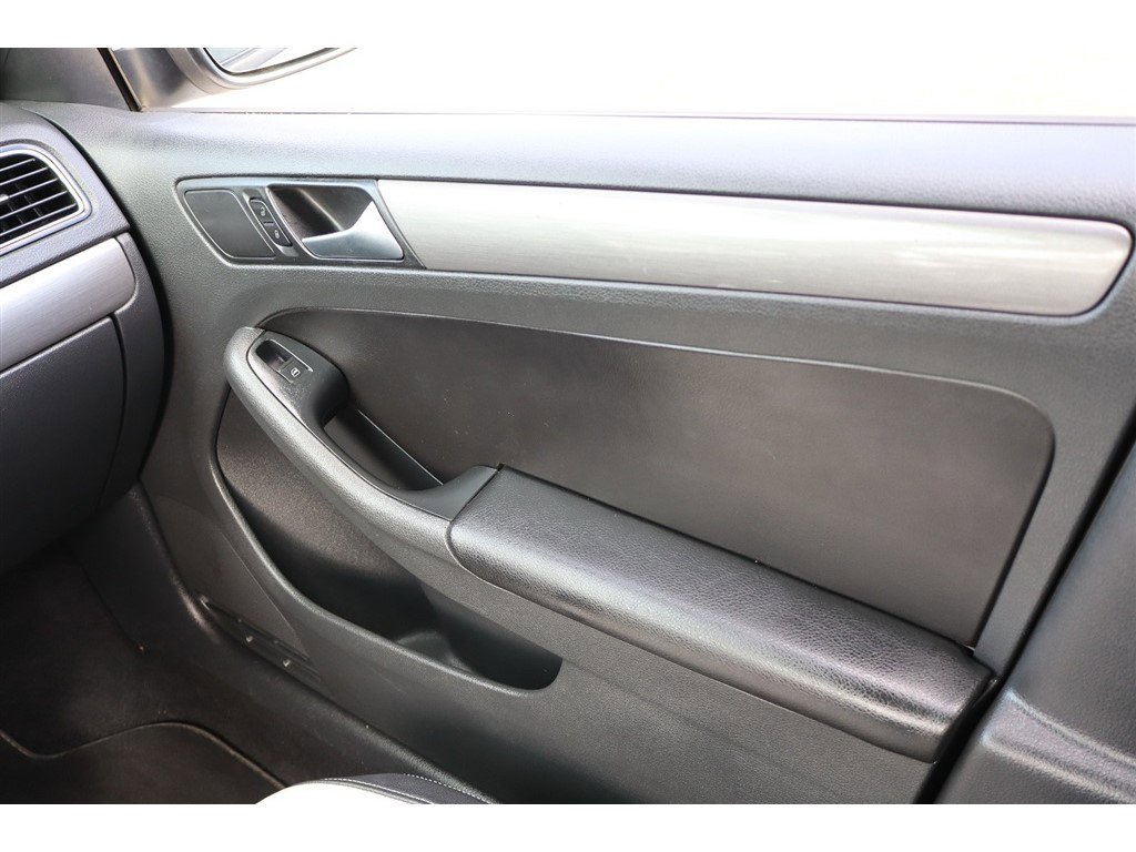 Used 2016 Volkswagen Jetta Sport image 22