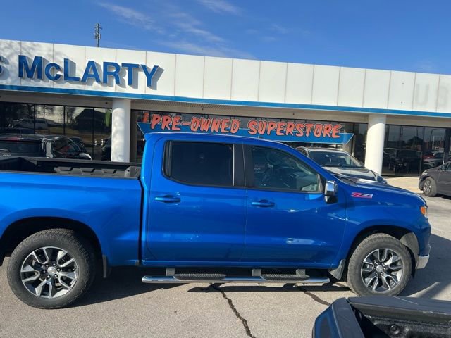 Used 2023 Chevrolet Silverado 1500 LT image 3