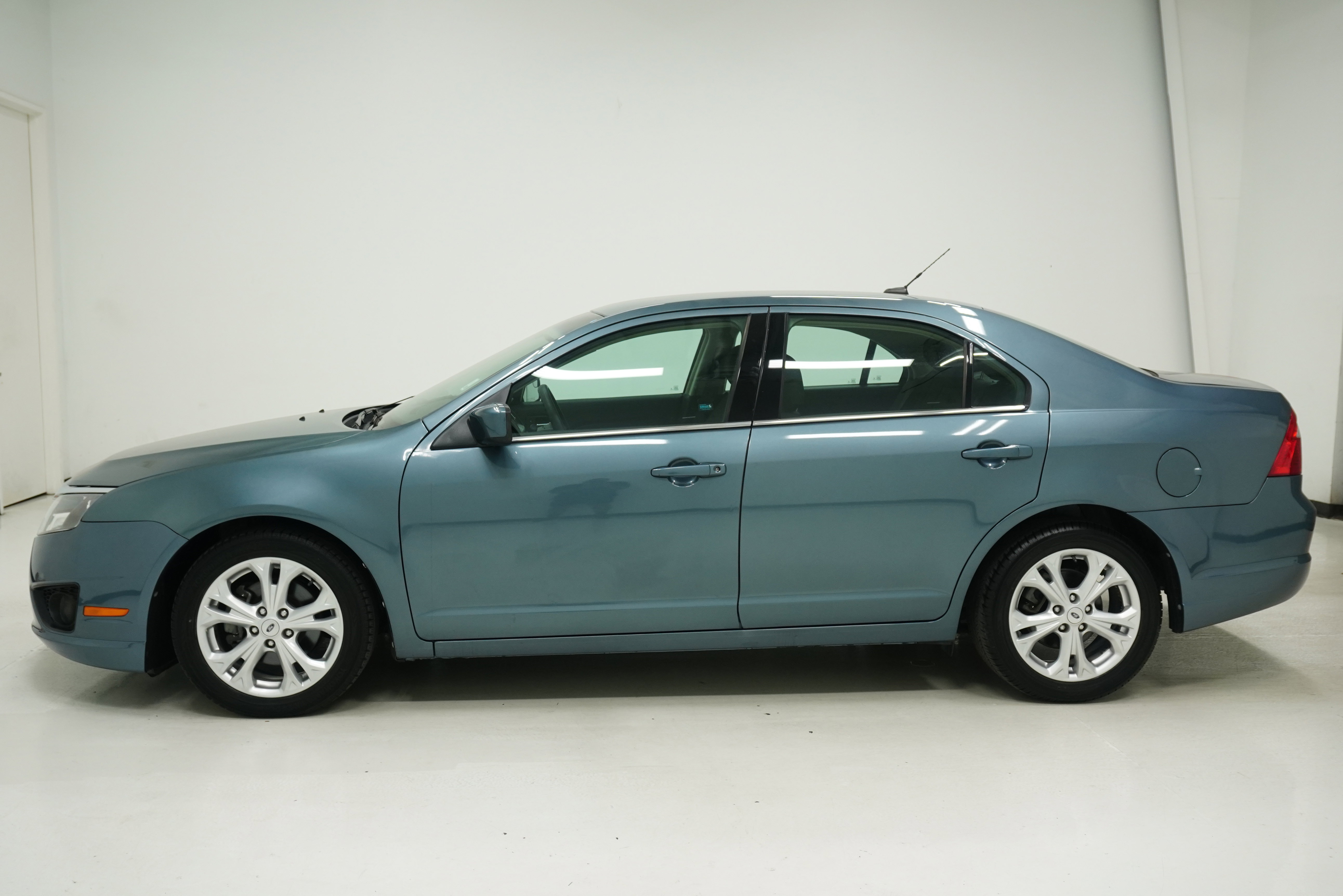 Used 2012 Ford Fusion SE FWD image 7