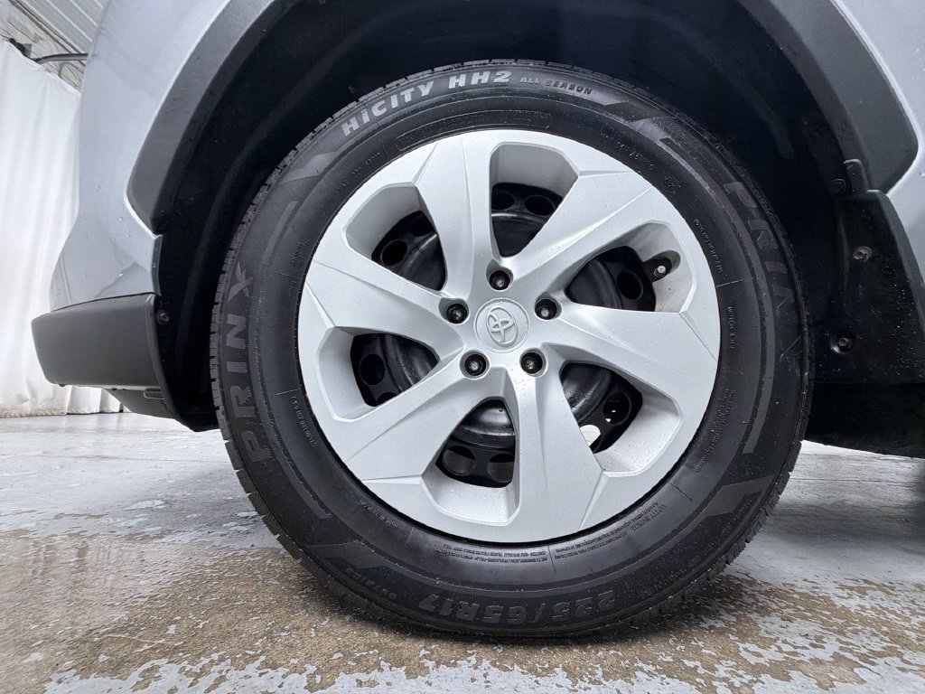 Certified 2024 Toyota RAV4 LE AWD/4WD image 15