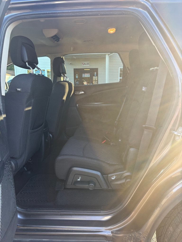 Used 2014 Dodge Journey SE w/ Flexible Seating Group FWD image 10