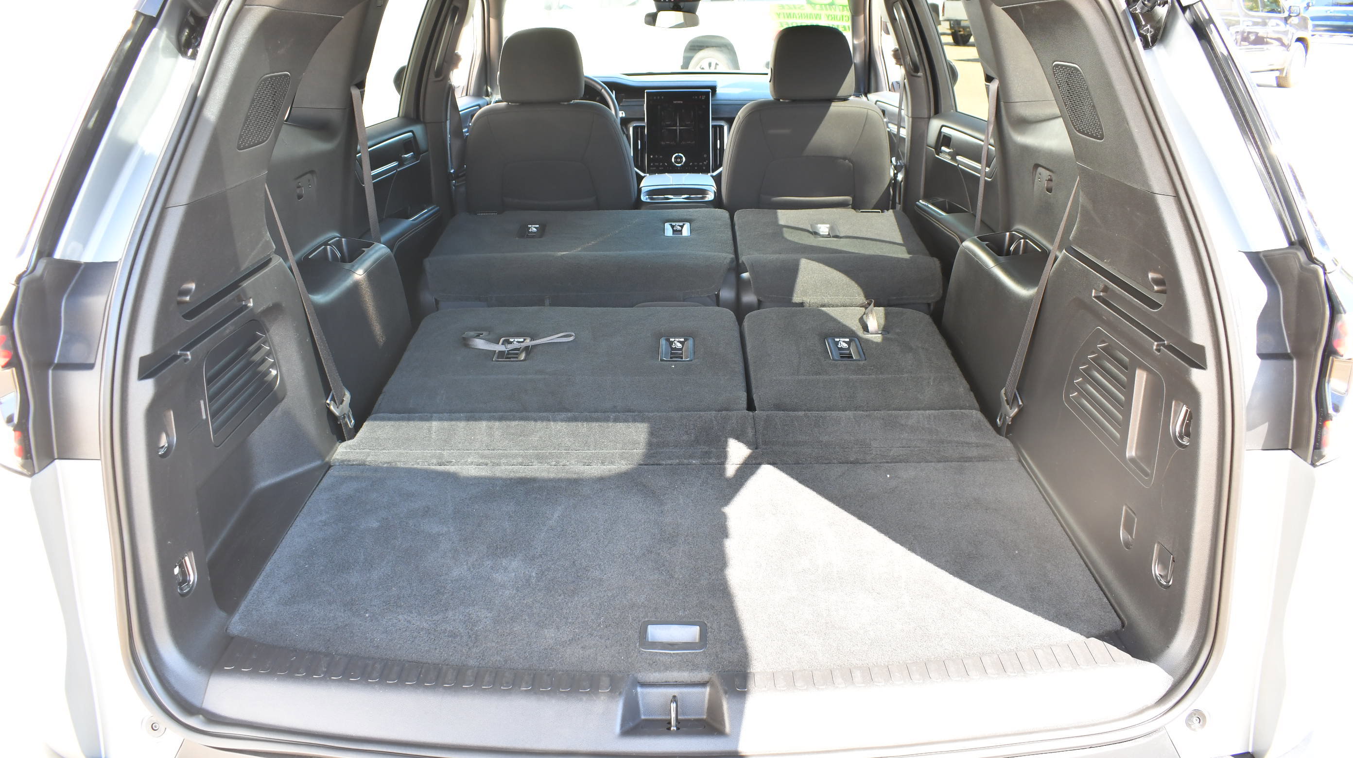 Used 2025 GMC Acadia Elevation FWD image 11