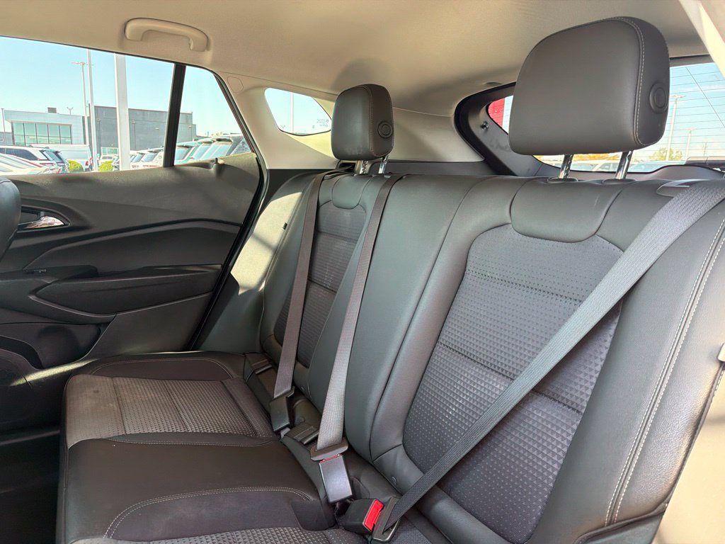 Used 2024 Chevrolet Trax LT FWD image 16