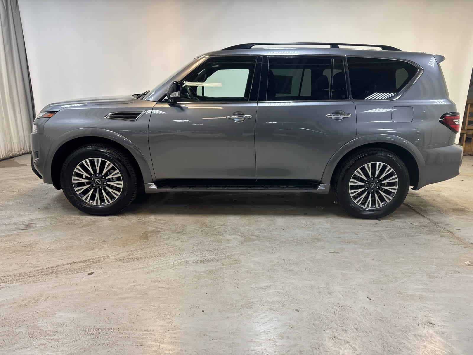 Certified 2024 Nissan Armada SL w/ Midnight Edition Package image 10