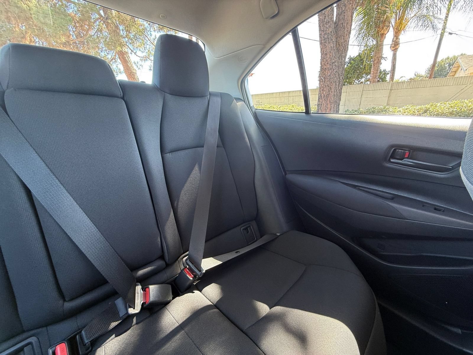 Used 2025 Toyota Corolla LE FWD image 33