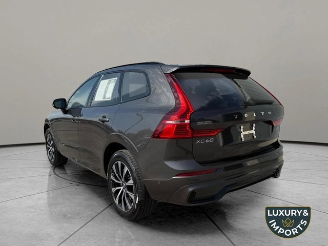 Used 2025 Volvo XC60 B5 Plus image 10
