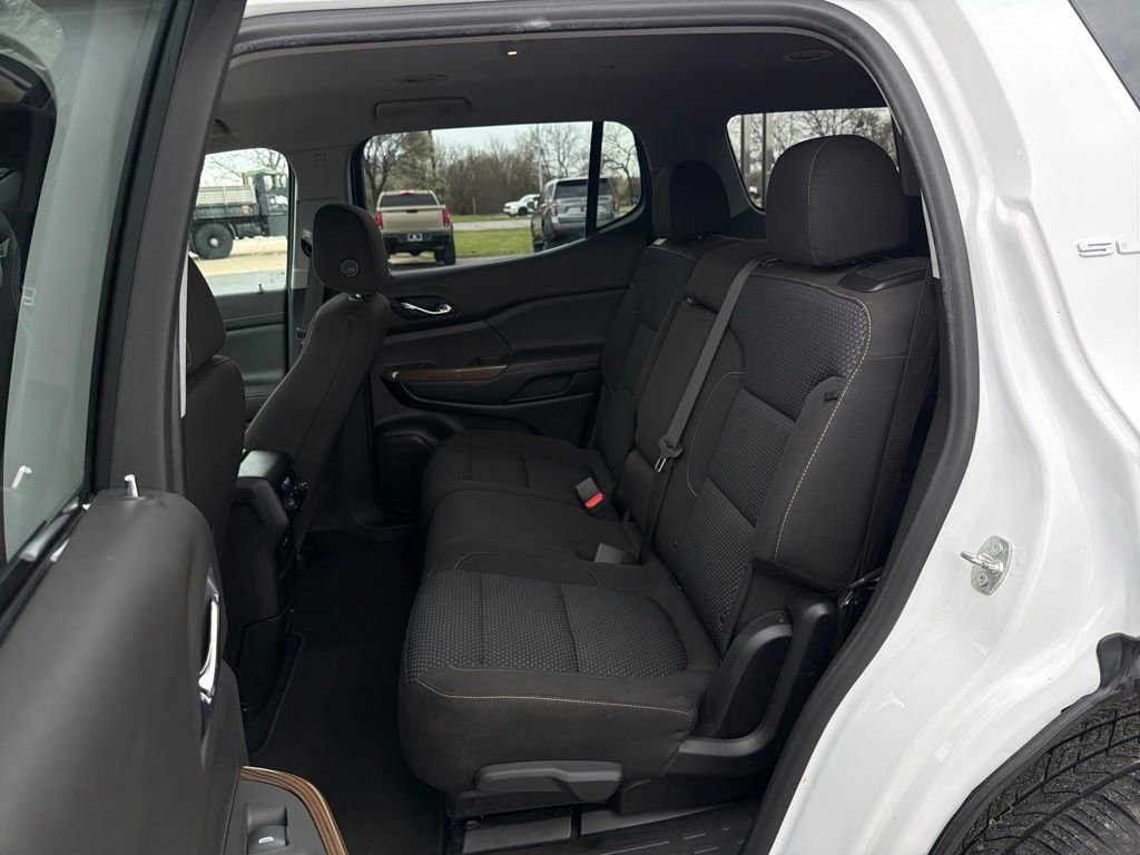 Used 2020 GMC Acadia SLE image 17