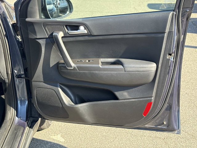 Used 2019 Kia Sportage LX w/ Option Group 017 FWD image 8
