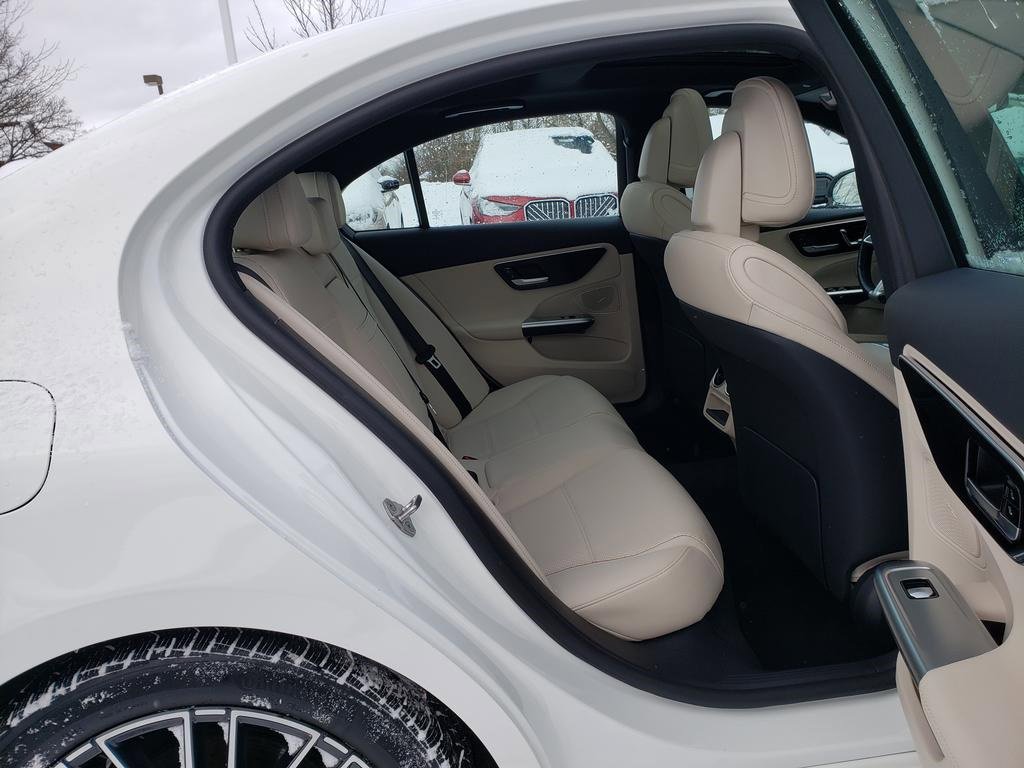 Used 2022 Mercedes-Benz C 300 4MATIC Sedan image 15