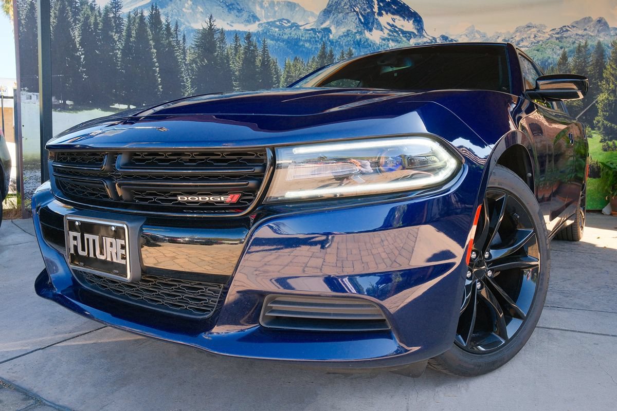 Used 2016 Dodge Charger SE w/ Blacktop Package RWD image 7