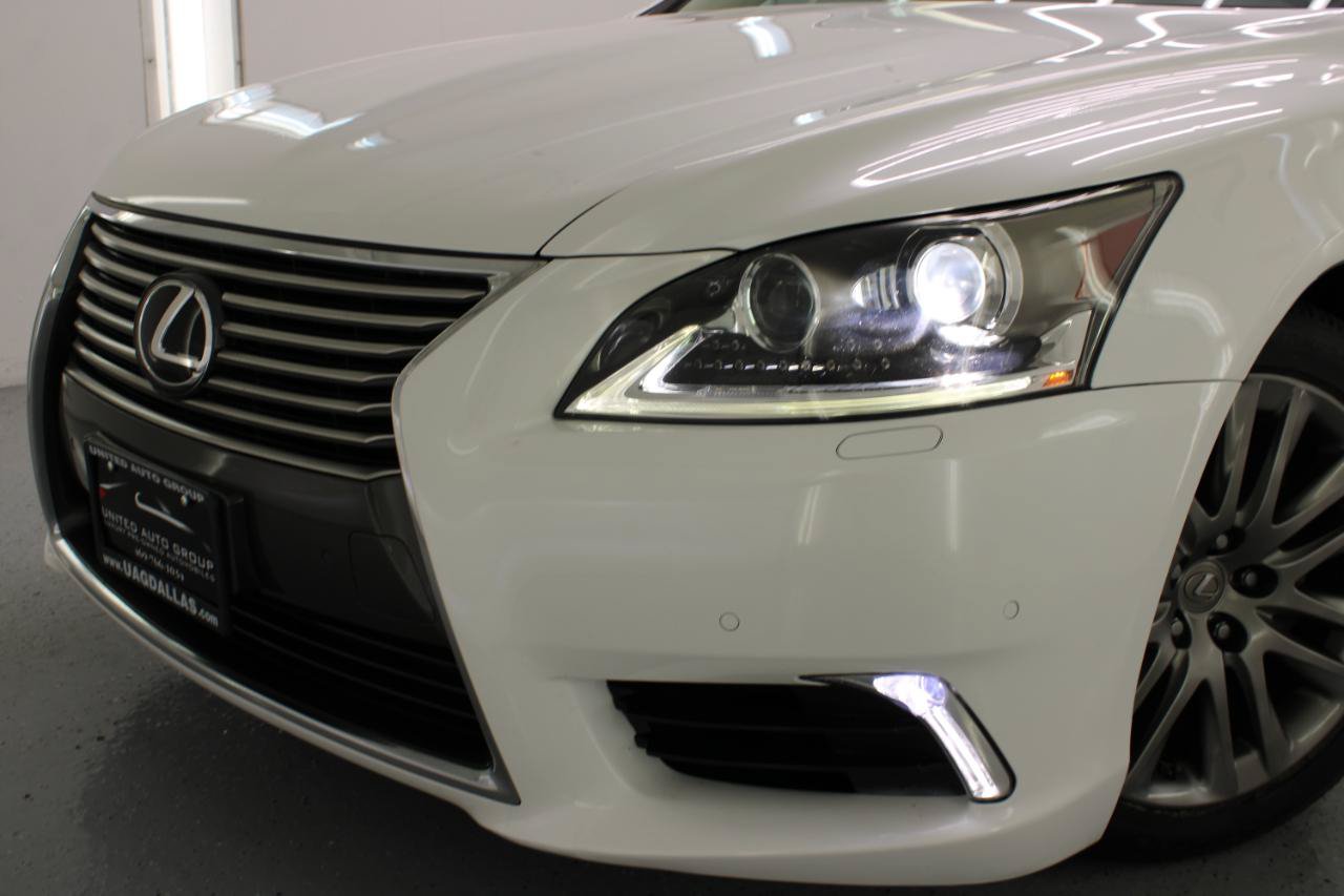 Used 2016 Lexus LS 460 w/ Comfort Package RWD image 22