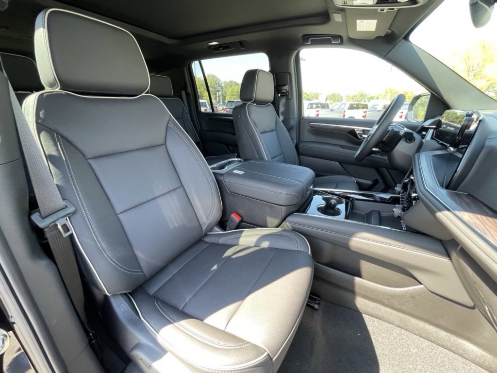New 2026 Chevrolet Suburban Premier w/ Sun And Tow Package image 30