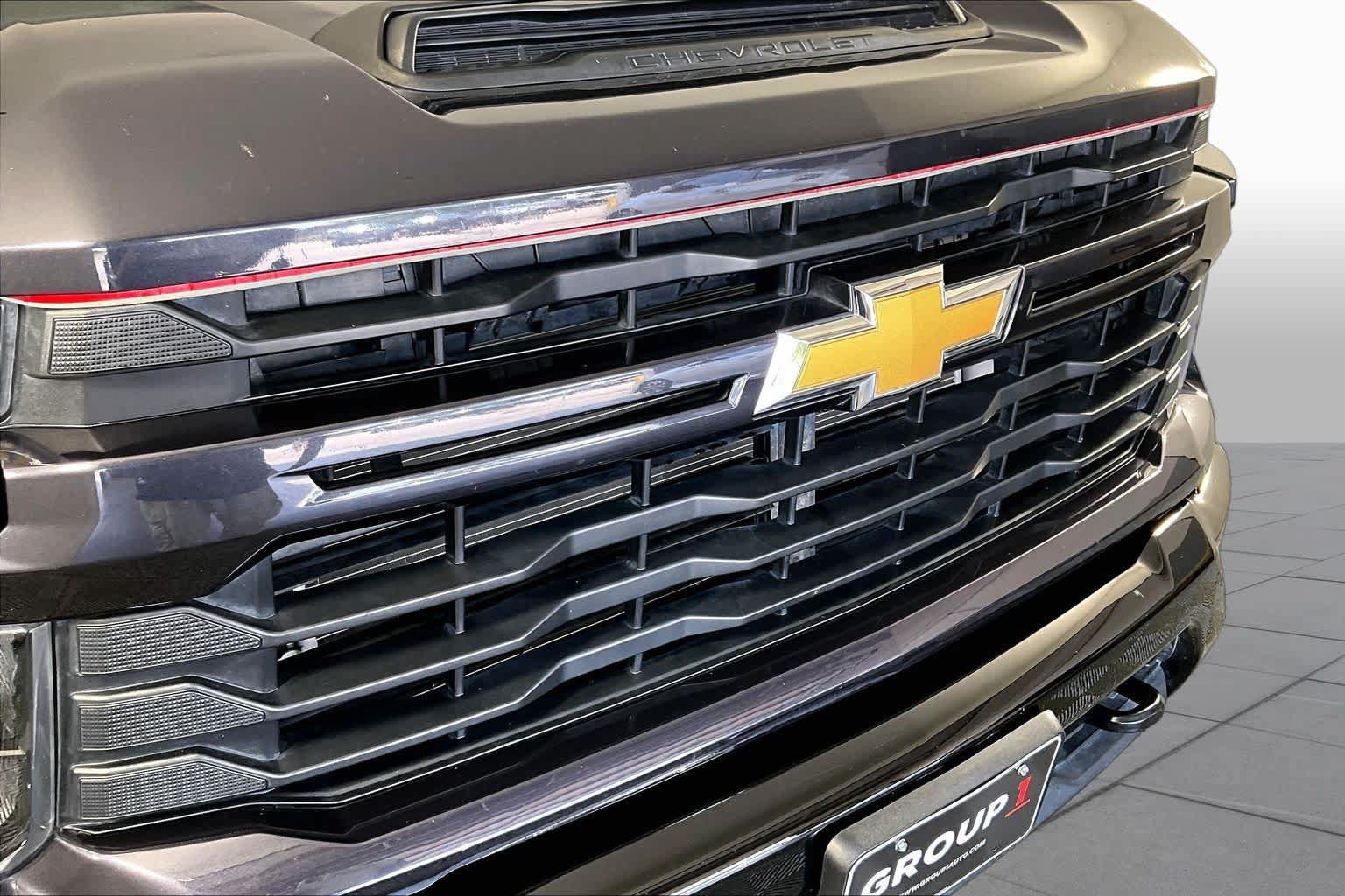 Used 2024 Chevrolet Silverado 2500 Custom w/ Custom Convenience Package AWD/4WD image 26