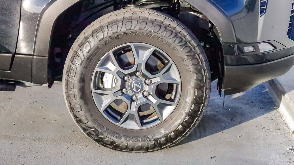 Used 2024 Lexus GX 550 550 Overtrail image 10