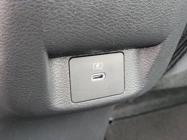 Certified 2025 Nissan Versa SR w/ Trunk Package FWD image 22