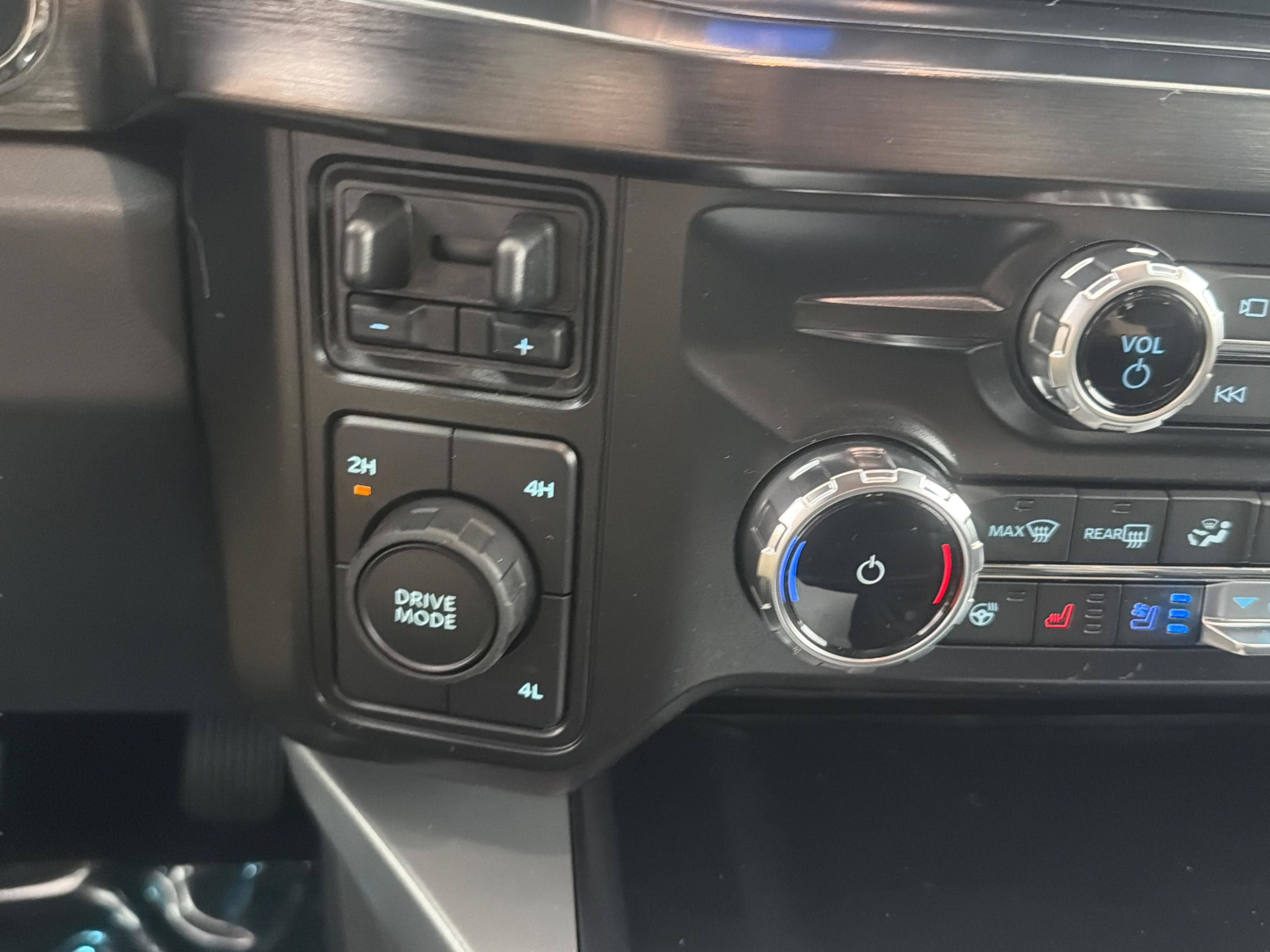 New 2026 Ford F350 Lariat AWD/4WD image 16