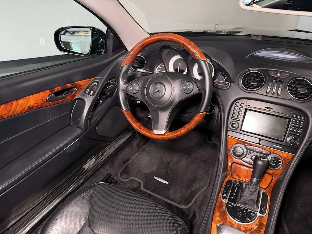 Used 2011 Mercedes-Benz SL 550 w/ Premium I Pkg image 15