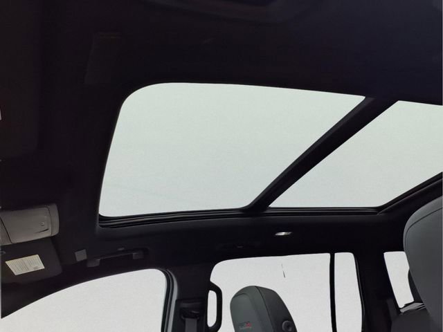 New 2026 GMC Acadia AT4 w/ Luxury Package image 19