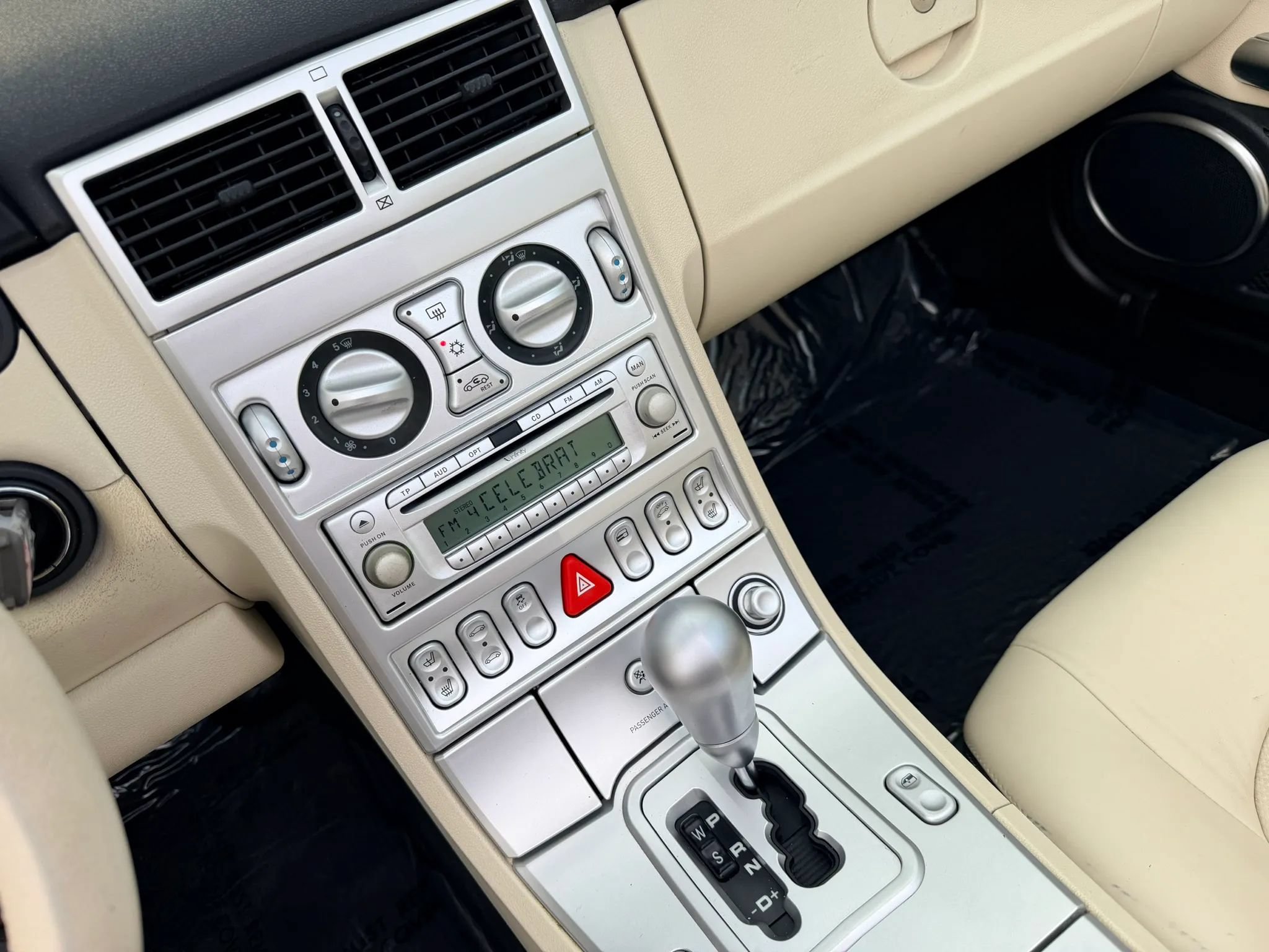 Used 2005 Chrysler Crossfire Limited RWD image 19