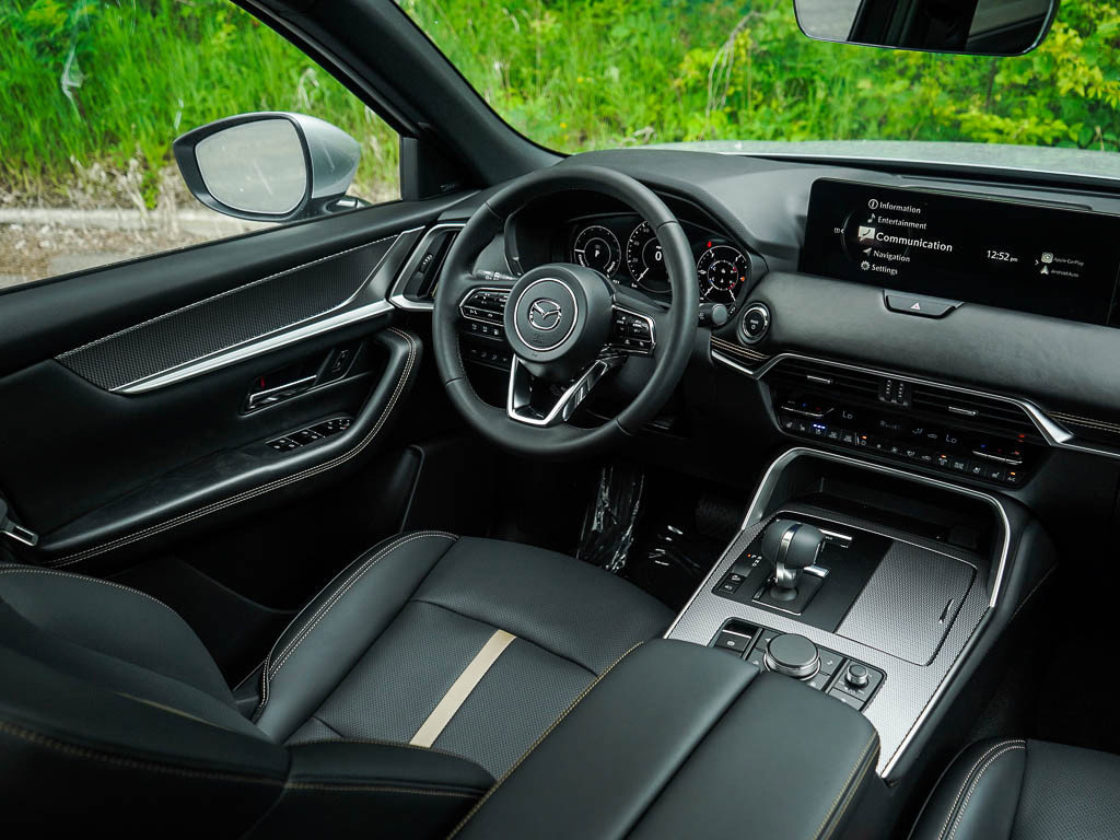 New 2025 MAZDA CX-90 Plug-In Hybrid w/ Premium Plus image 16