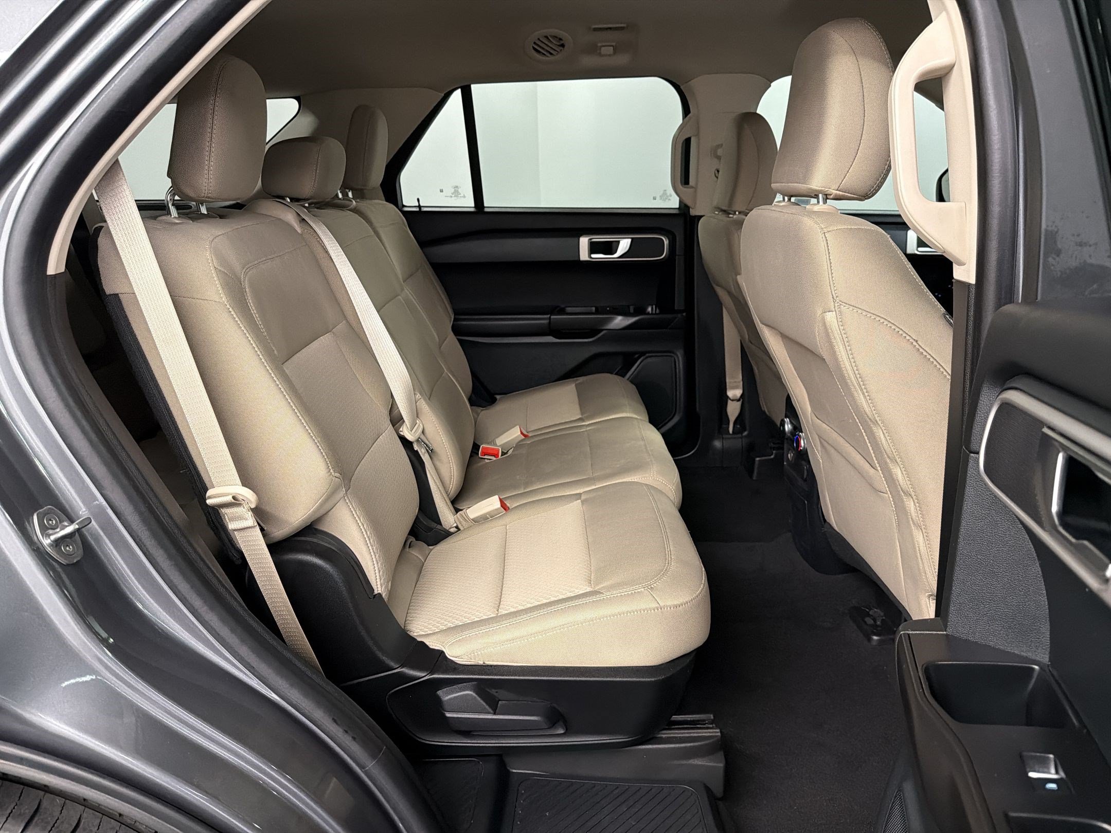 Used 2021 Ford Explorer 2WD image 27