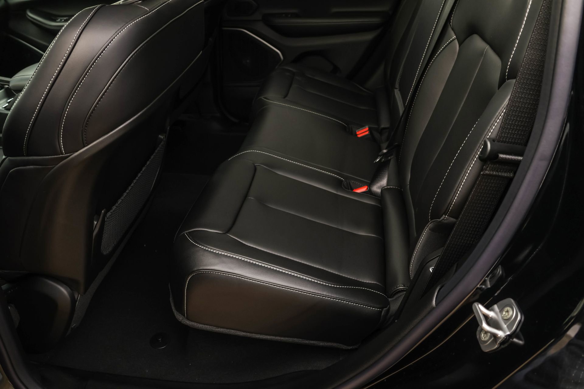 New 2026 Jeep Grand Cherokee Limited w/ Limited Altitude Package image 15