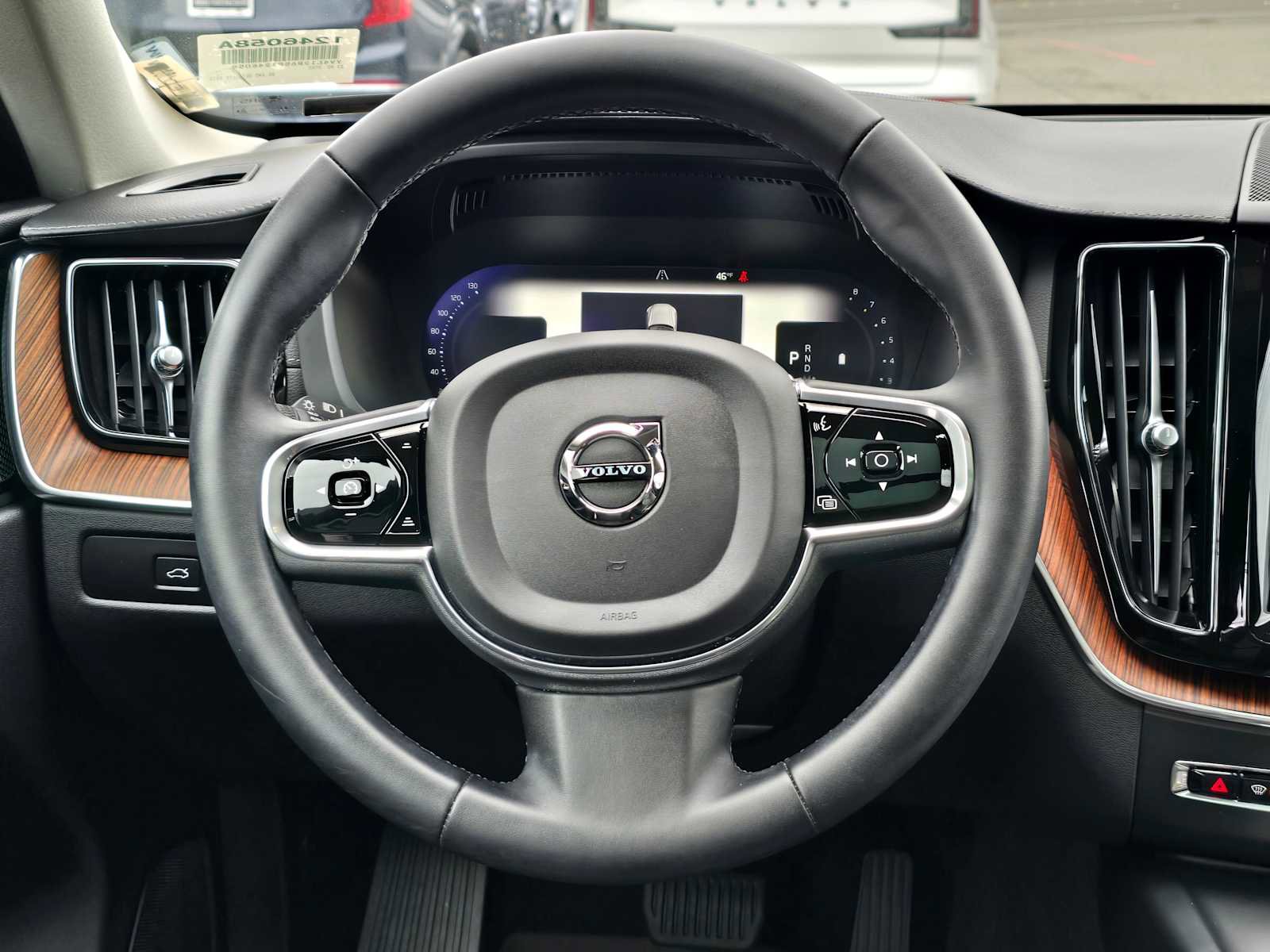 Certified 2023 Volvo XC60 B5 Ultimate w/ Climate Package image 20