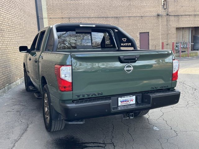 Used 2024 Nissan Titan SV w/ SV Bronze Edition Package image 28
