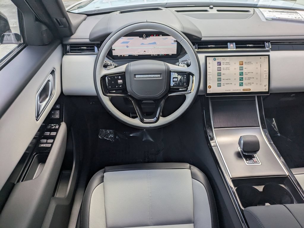 New 2026 Land Rover Range Rover Velar Dynamic SE AWD/4WD image 18