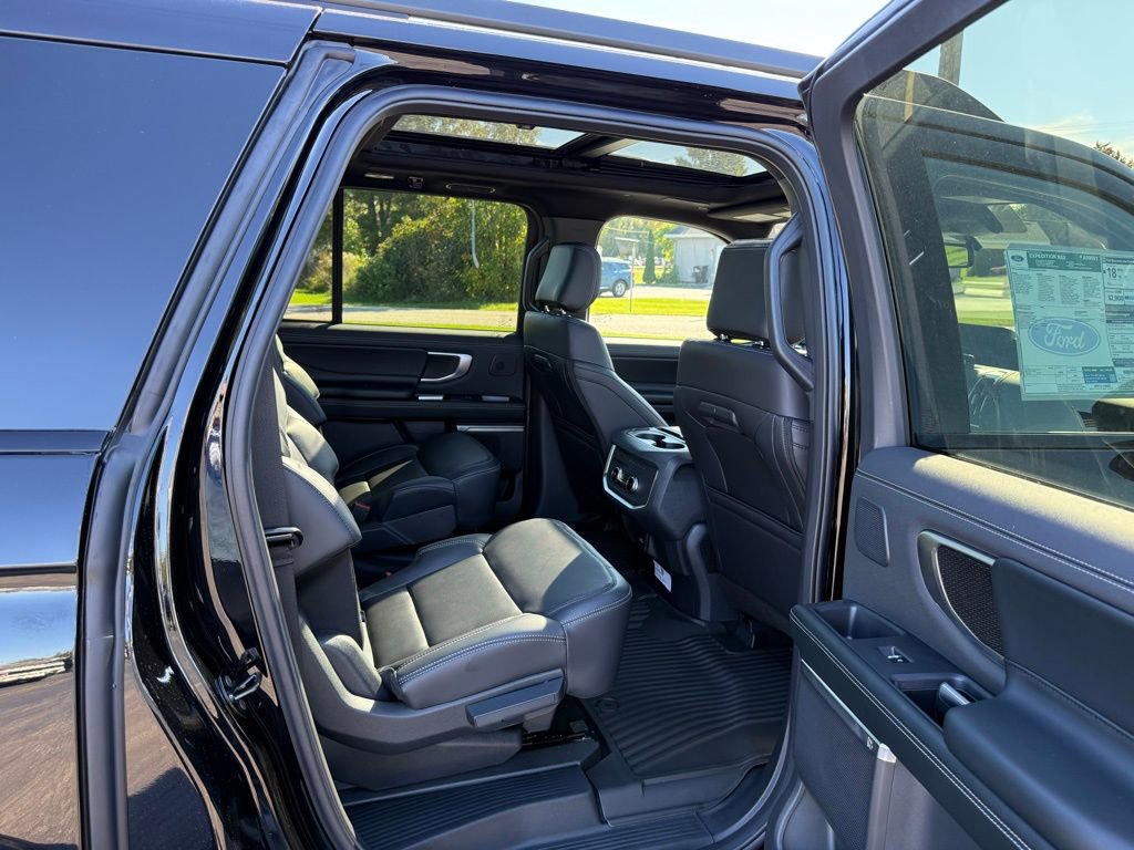New 2025 Ford Expedition Max Platinum w/ Stealth Performance Package image 30