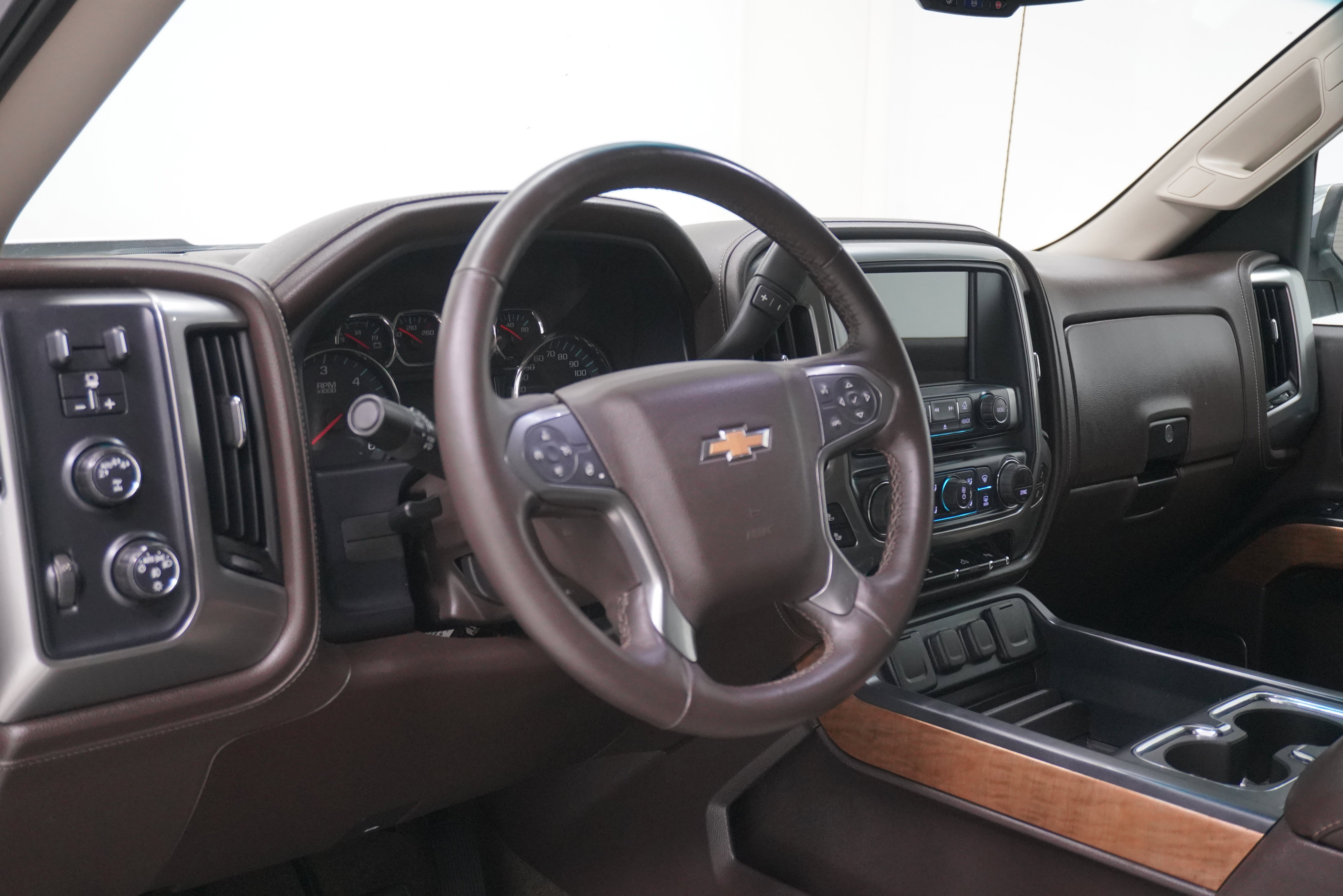 Used 2018 Chevrolet Silverado 1500 LTZ w/ Texas Edition AWD/4WD image 11