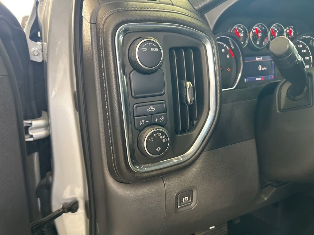 Used 2020 Chevrolet Silverado 1500 LT w/ All-Star Edition image 37