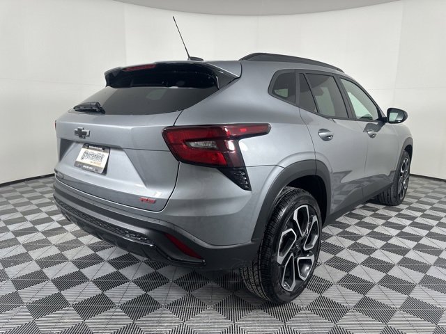 New 2026 Chevrolet Trax RS w/ Sunroof Package image 3