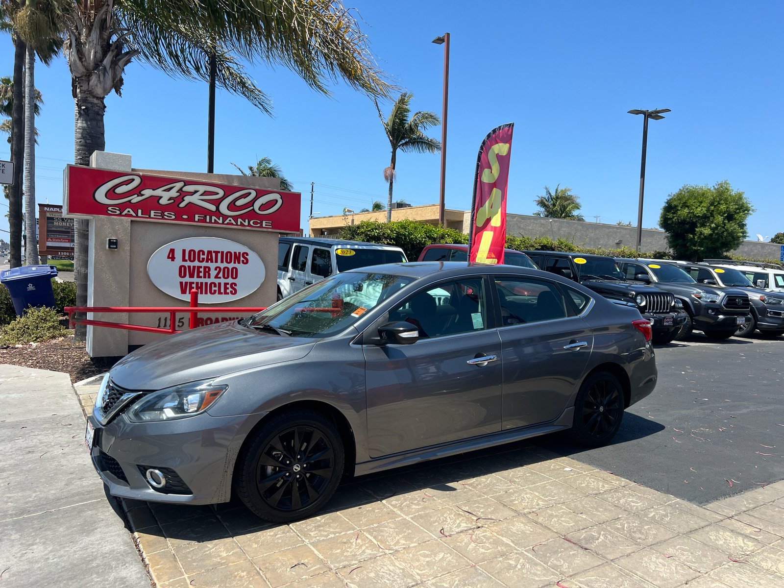 Used 2017 Nissan Sentra SR w/ SR Midnight Edition FWD image 5