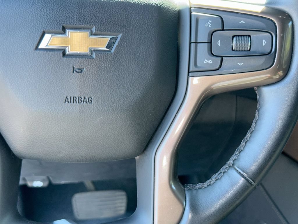 Used 2024 Chevrolet Suburban High Country AWD/4WD image 18