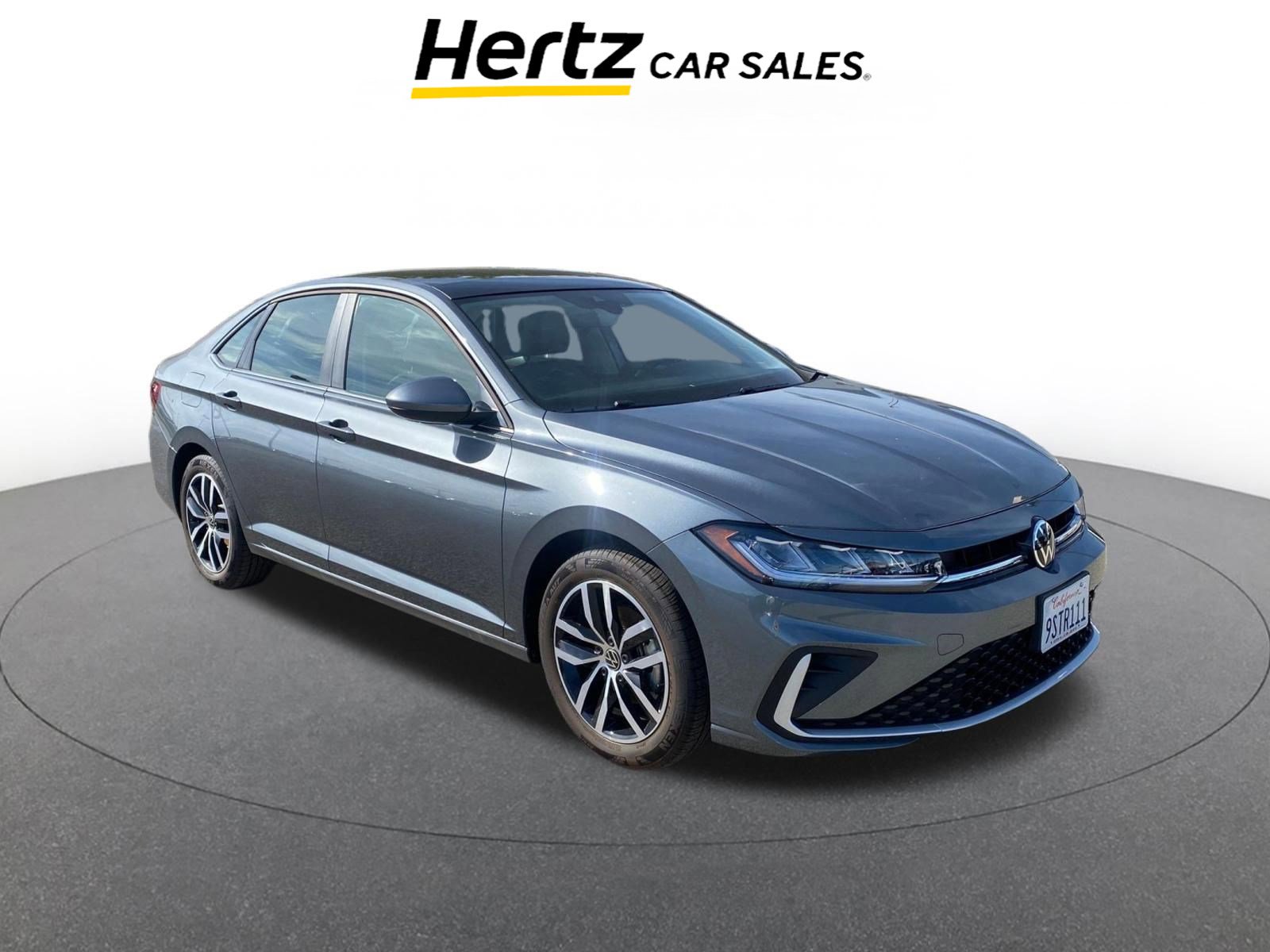 Used 2025 Volkswagen Jetta SE image 1