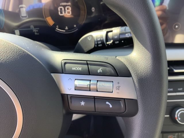 Certified 2025 Hyundai Tucson SE AWD/4WD image 30