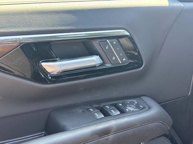 New 2026 Chevrolet Suburban High Country AWD/4WD image 26