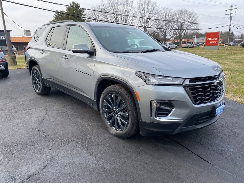 Used 2023 Chevrolet Traverse RS w/ LPO, Floor Liner Package image 1