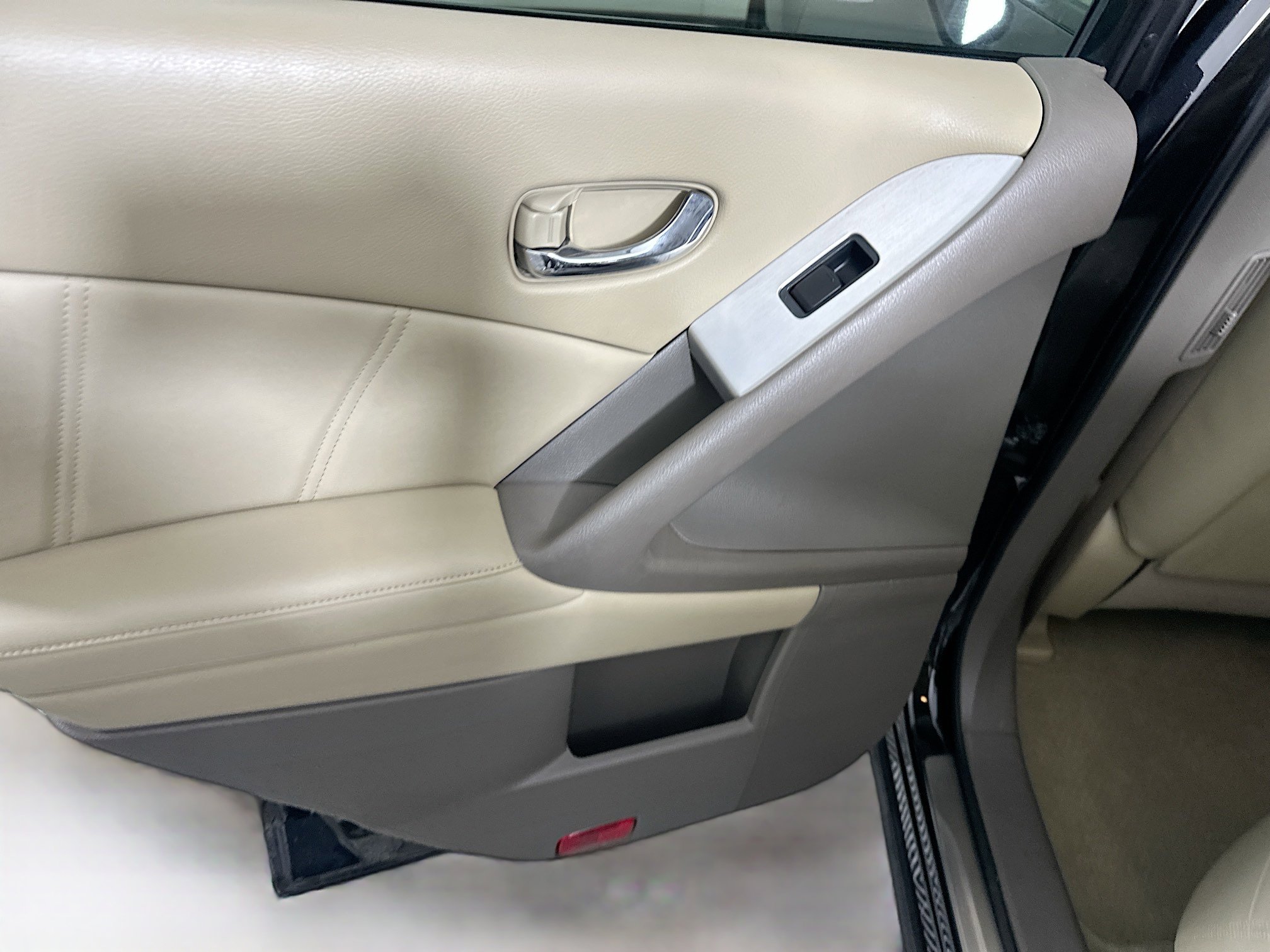 Used 2011 Nissan Murano SL image 26