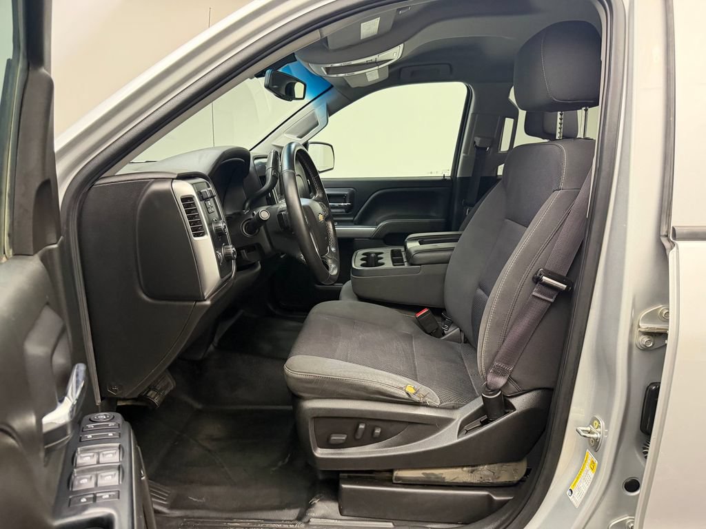 Used 2017 Chevrolet Silverado 1500 LT w/ Trailering Package AWD/4WD image 5