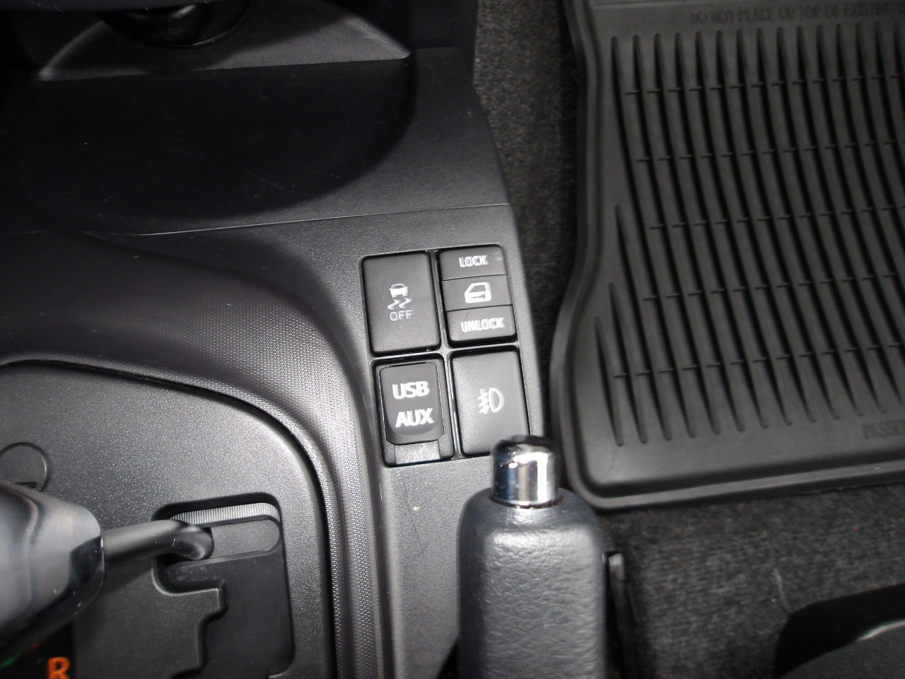Used 2012 Scion iQ w/ Rear Speaker Pkg image 18