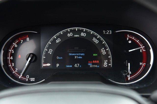 Used 2025 Toyota RAV4 XLE image 12