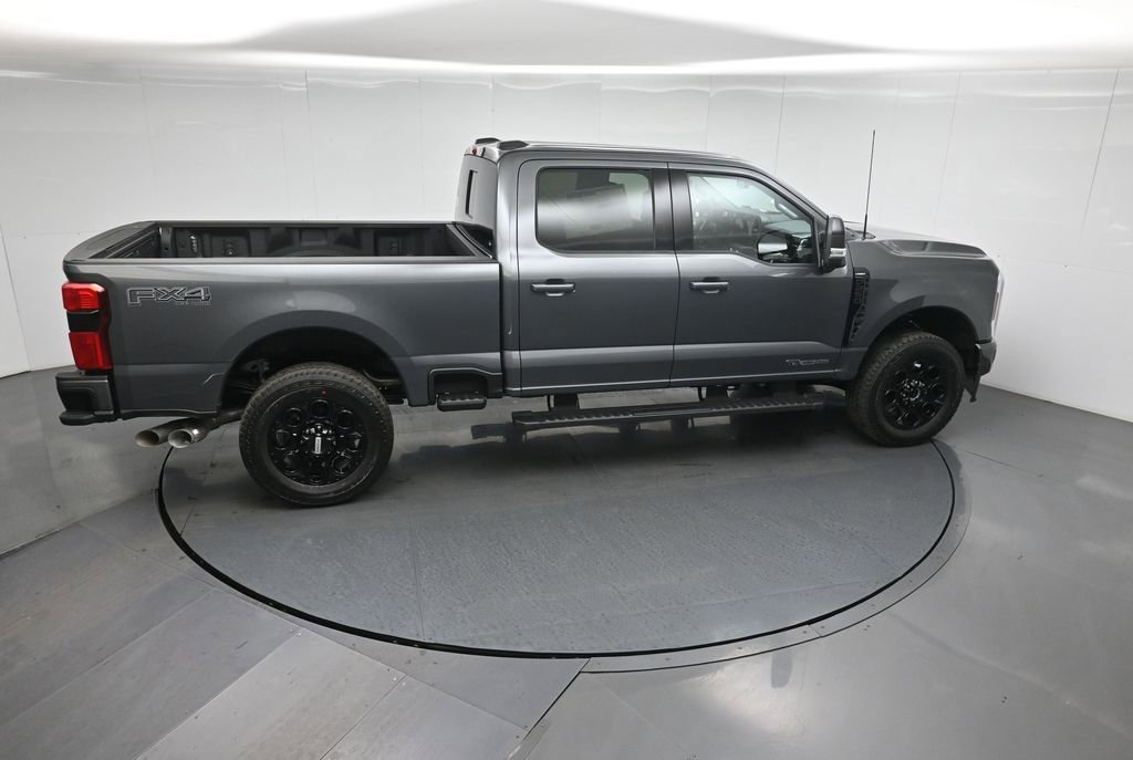 New 2026 Ford F250 Lariat w/ Black Appearance Package image 44