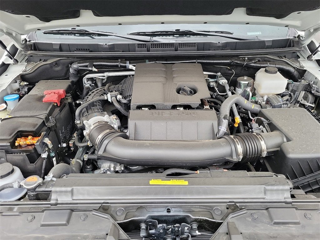 Used 2025 Nissan Frontier SV image 32