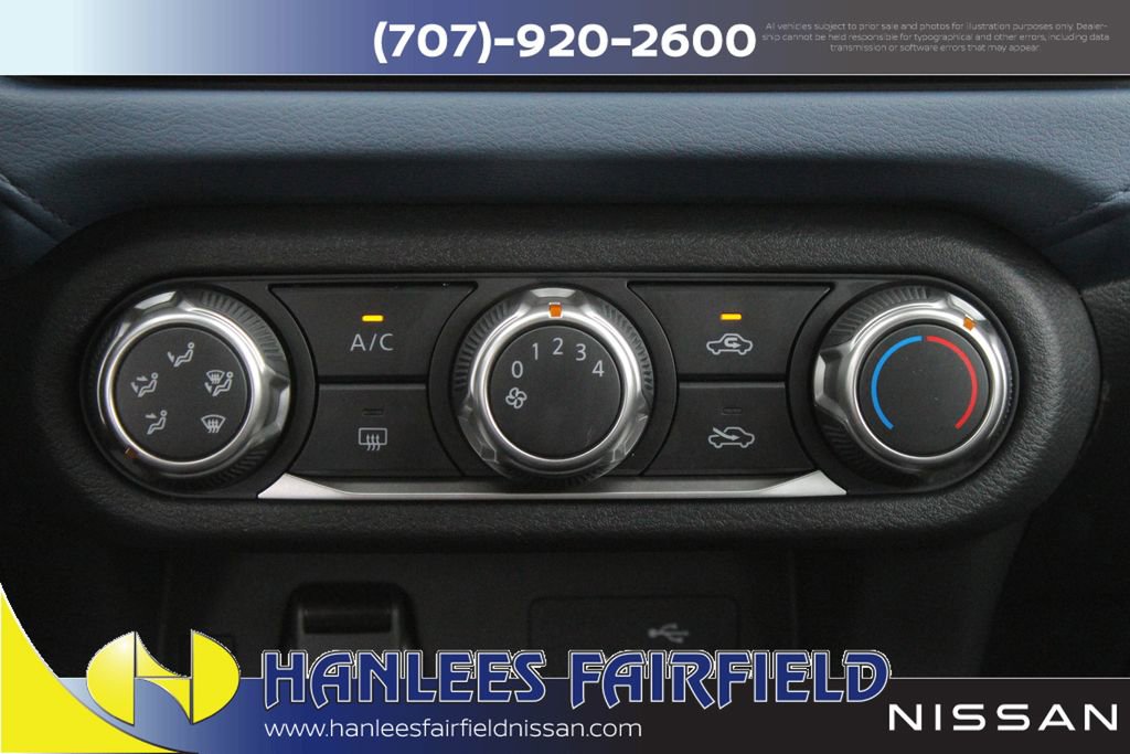 New 2025 Nissan Versa SV w/ Trunk Package FWD image 21