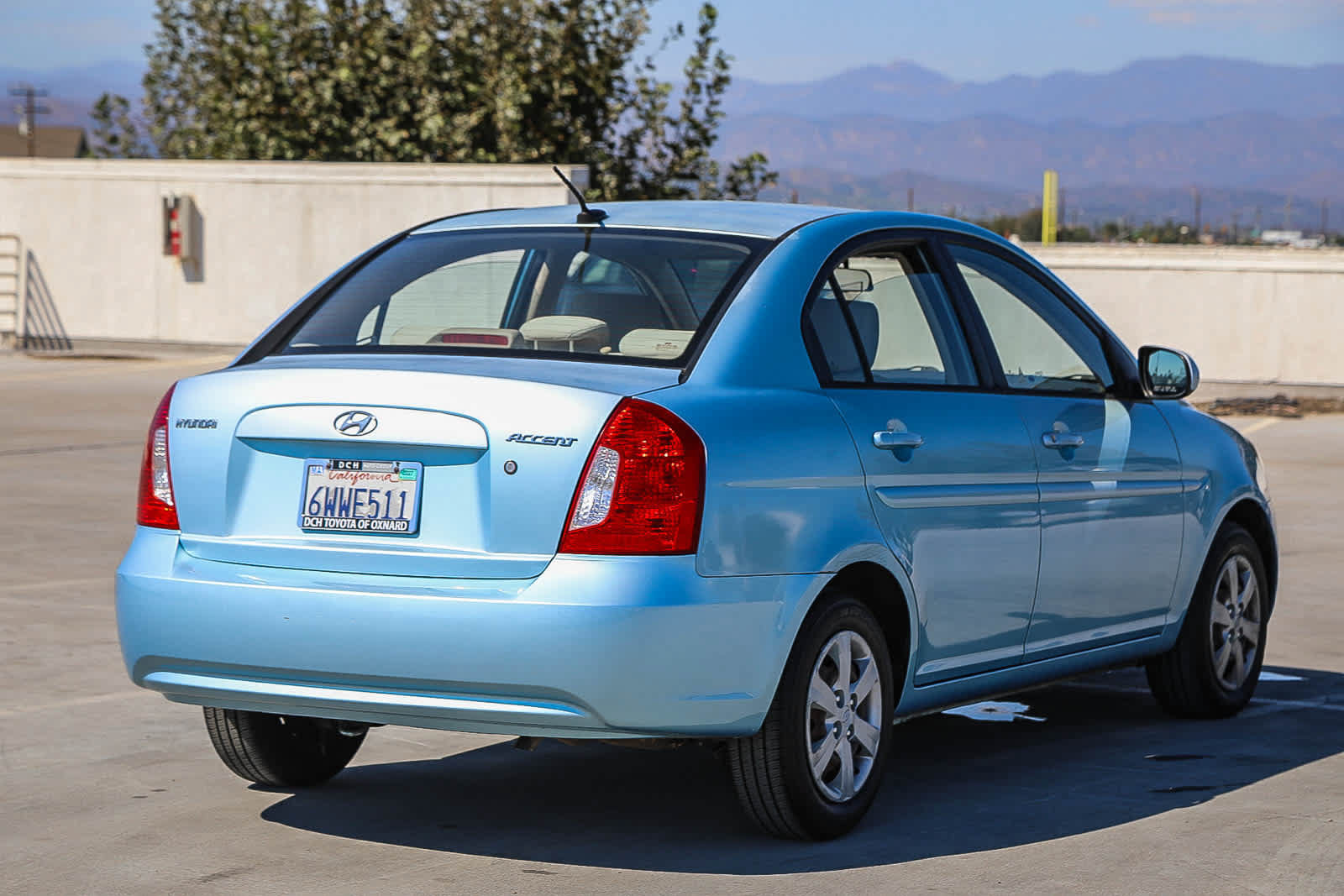 Used 2011 Hyundai Accent GLS w/ Premium Pkg 4 FWD image 5