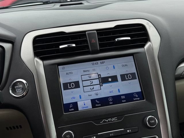 Used 2019 Ford Fusion SE FWD image 23
